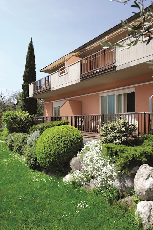 Residence La Madonnina ลีโมเนซุลการ์ดา ภายนอก รูปภาพ